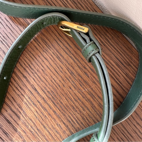 Green Fossil Crossbody Purse - Picture 3 of 16